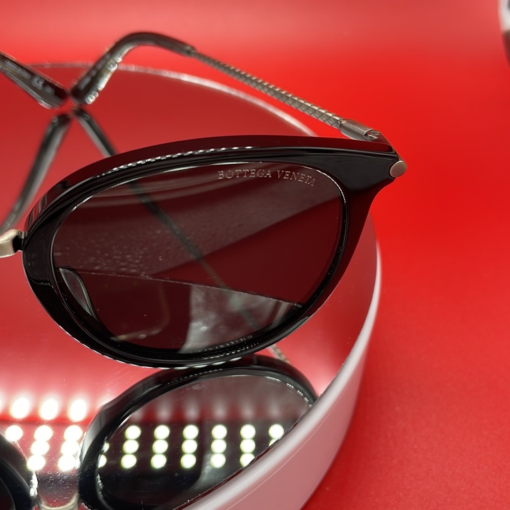 Bottega Veneta sunglasses - Picture 4 of 7